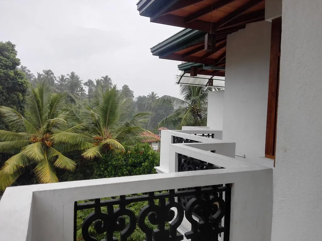 Vista Liyya Residence Kandy 3*,